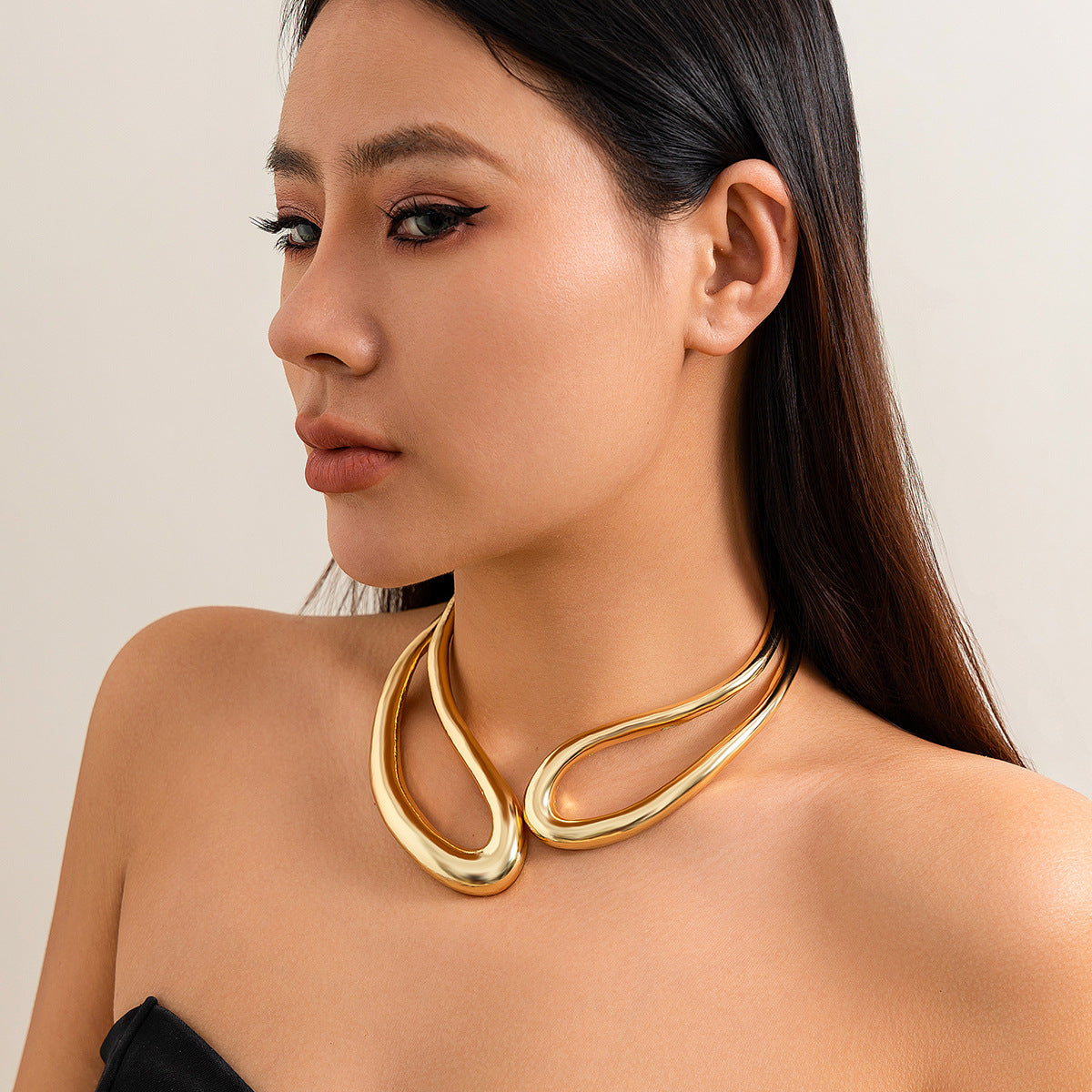 Vintage chunky alloy hollow out choker necklace bangle set