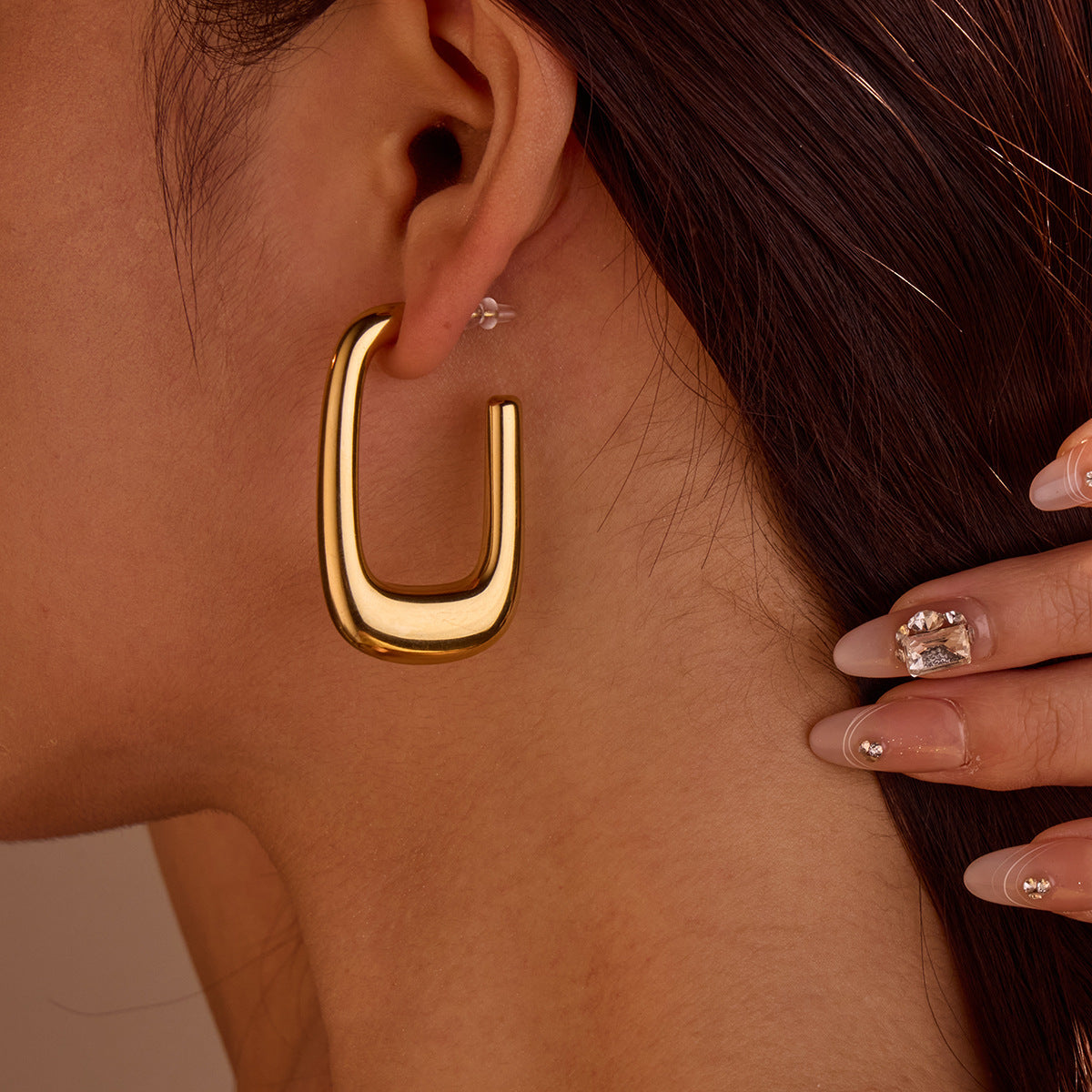 Exaggerated hollow stainless steel U-shaped gold plated 18K non-fading titanium steel earrings