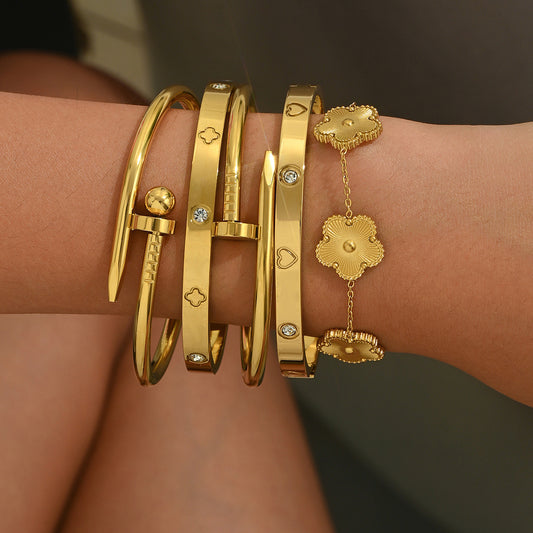 Hot selling fashion stainless steel gold nail five petal flower stainless steel bracelet set
